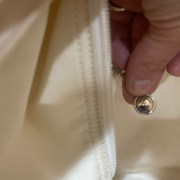 Vintage White Gucci Nylon Tote with Cloth Handles by Tom Ford - Picture 12 of 14